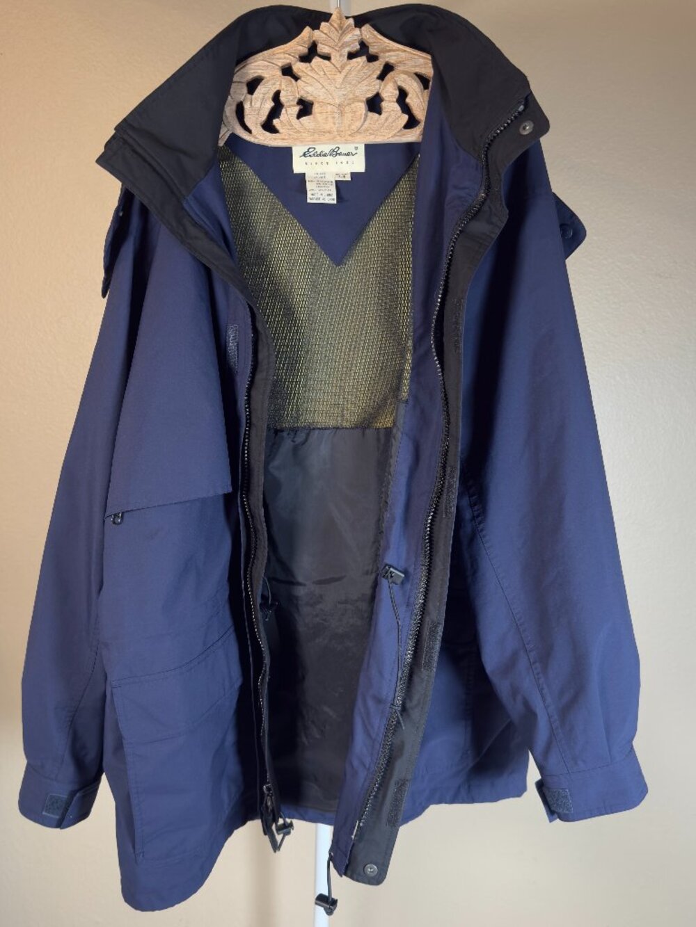 Vintage Eddie Bauer Gore-Tex Rain Jacket: Zip-Off Hood Vent Back